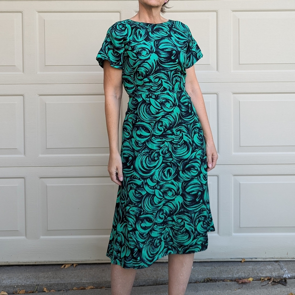 1980's does 1940's GREEN RAYON DRESS S